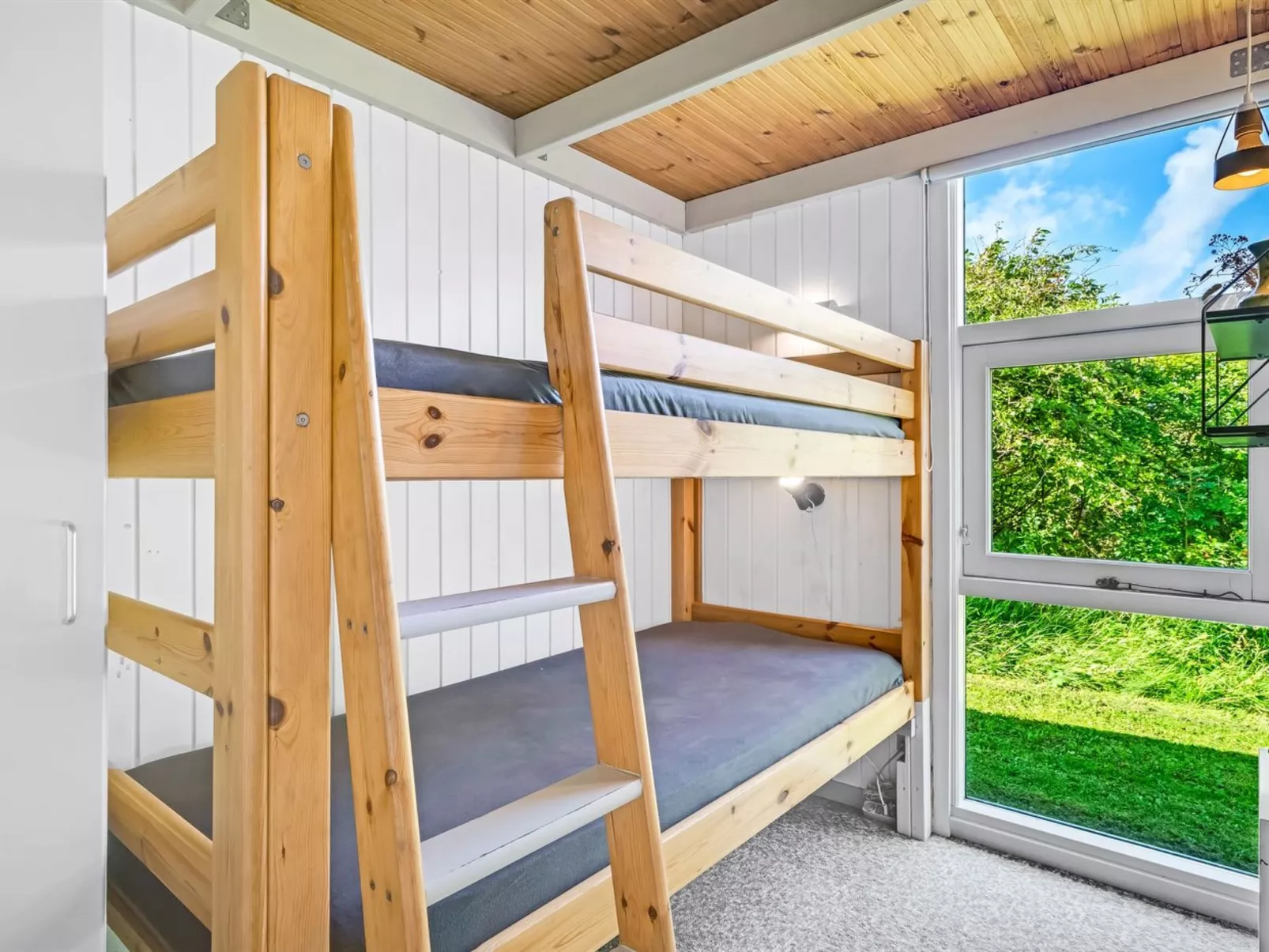 "Sulevi" - 200m to the fjord-Dedans