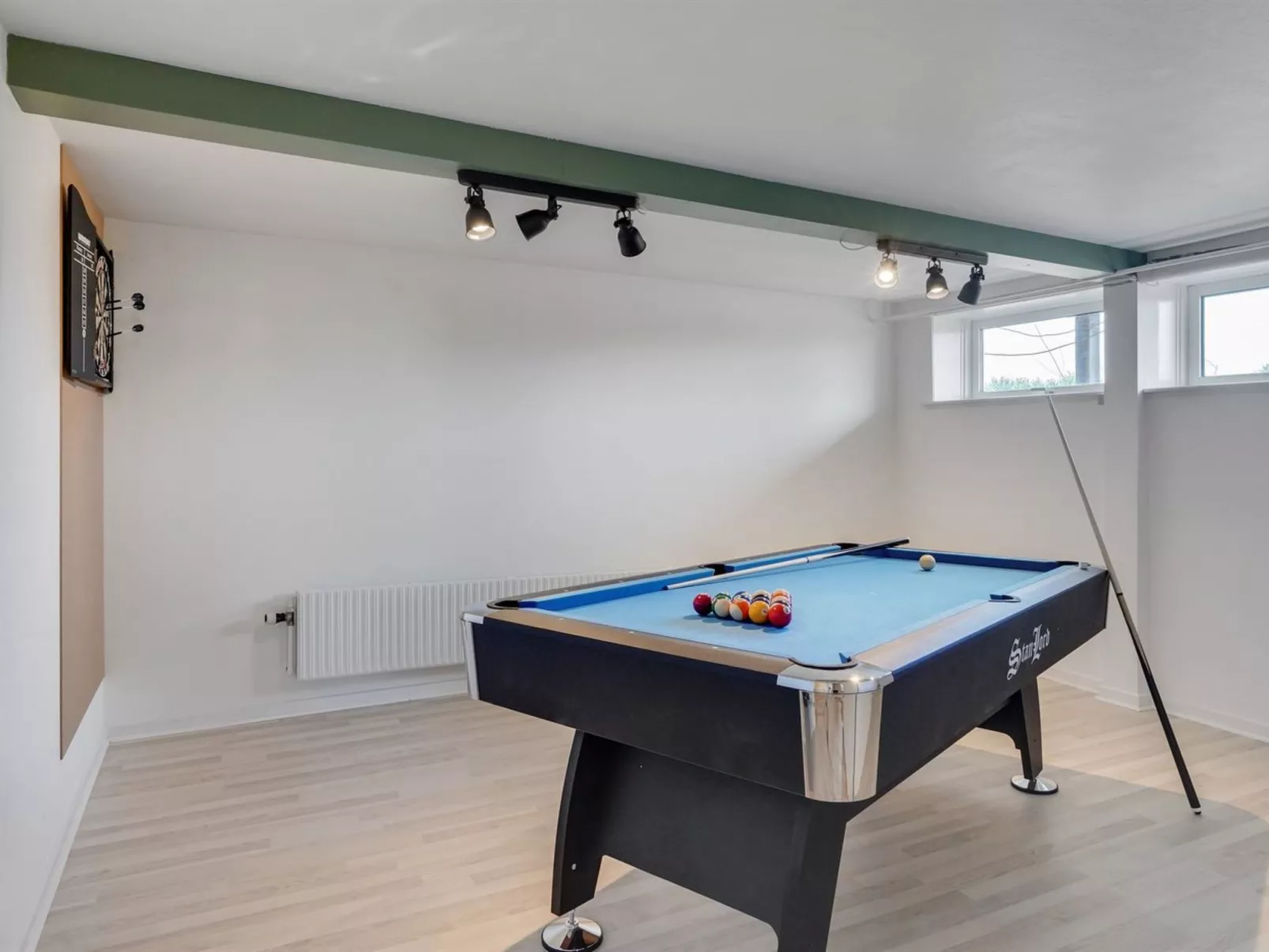 "Auguste" - 1.5km to the fjord-Inside