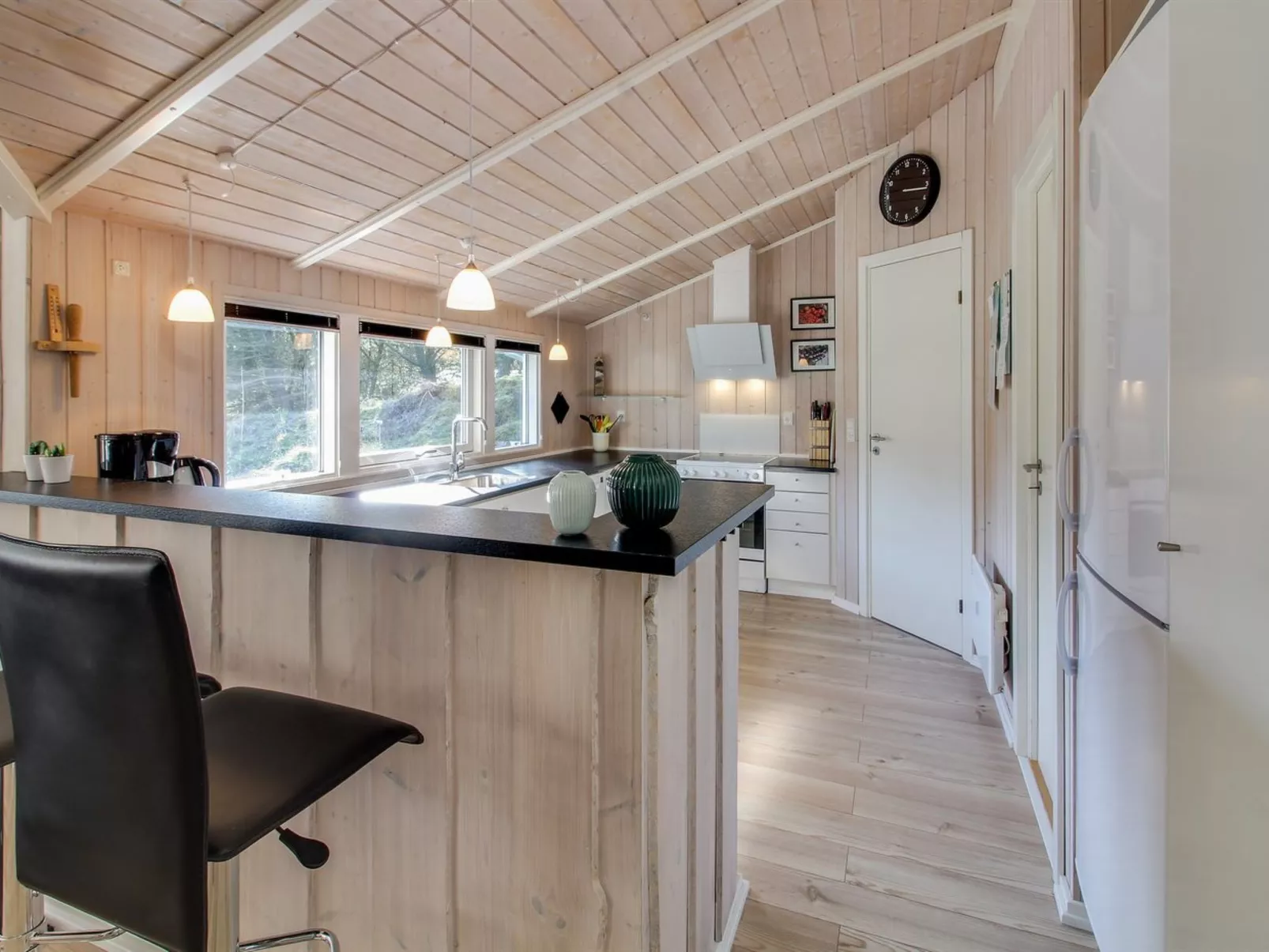 "Abiorn" - 2.5km from the sea-Inside