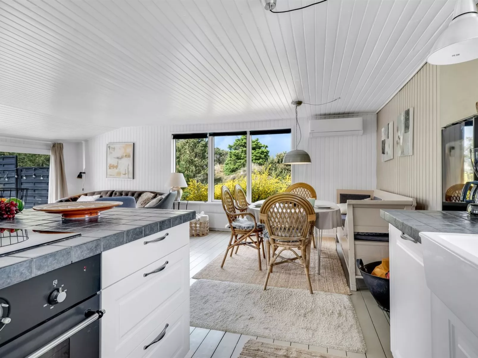 "Noralee" - 3.5km from the sea-Inside