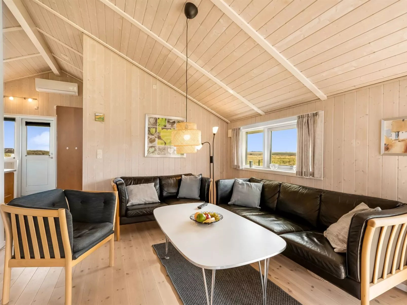 "Eemil" - 700m from the sea-Inside