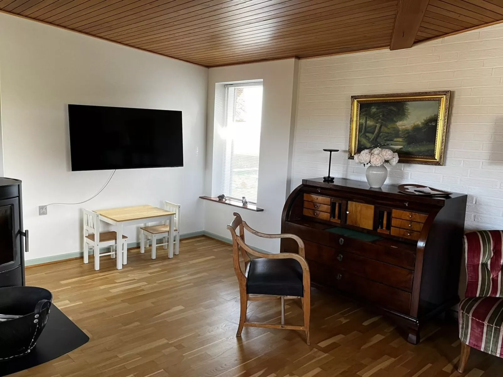 "Edithe" - 250m from the sea-Inside