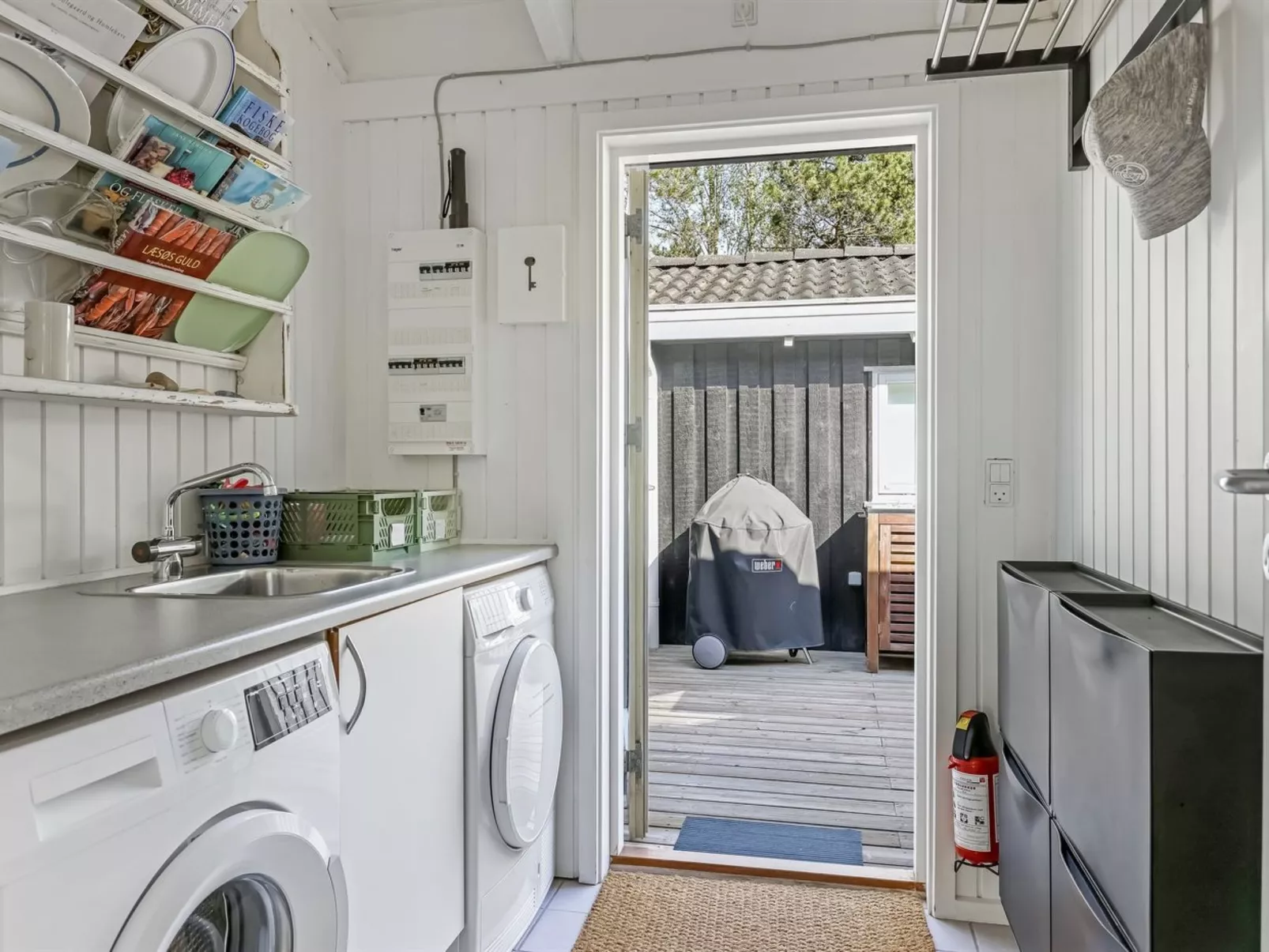 "Ran" - 600m from the sea-Dedans