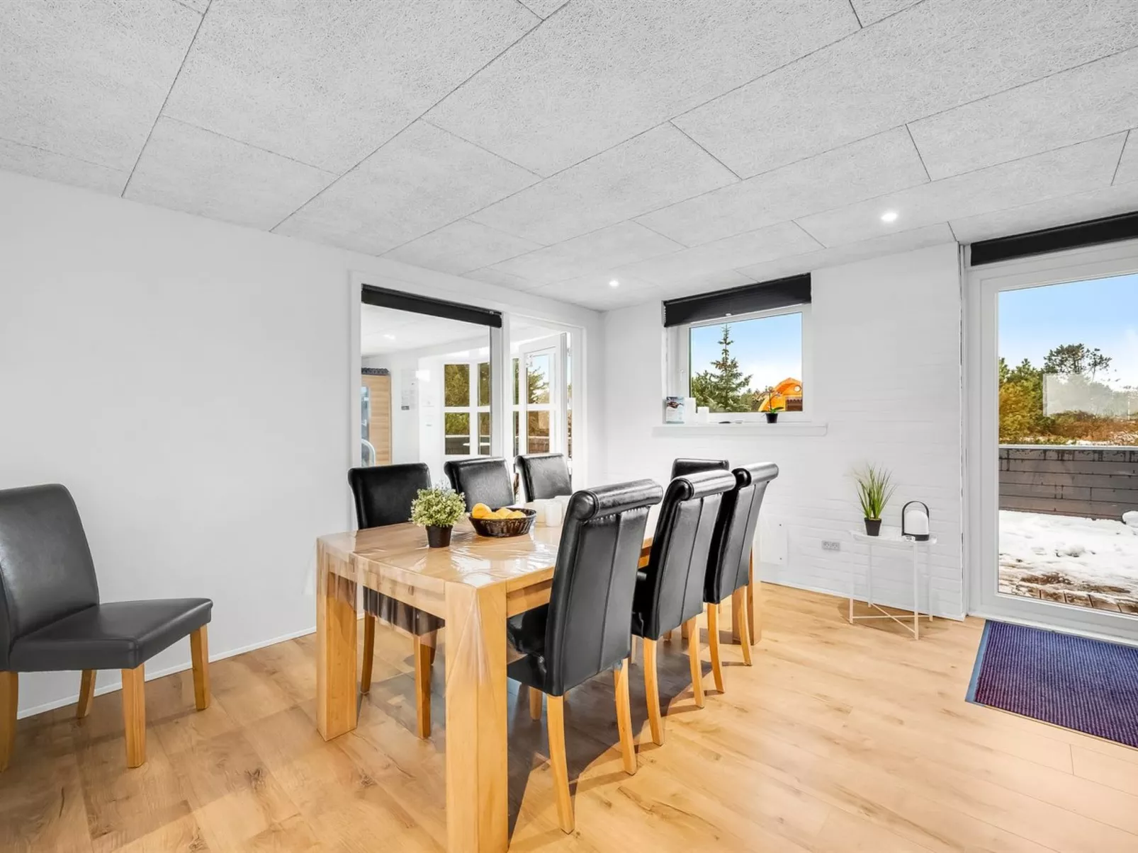 "Sissan" - 900m from the sea-Drinnen