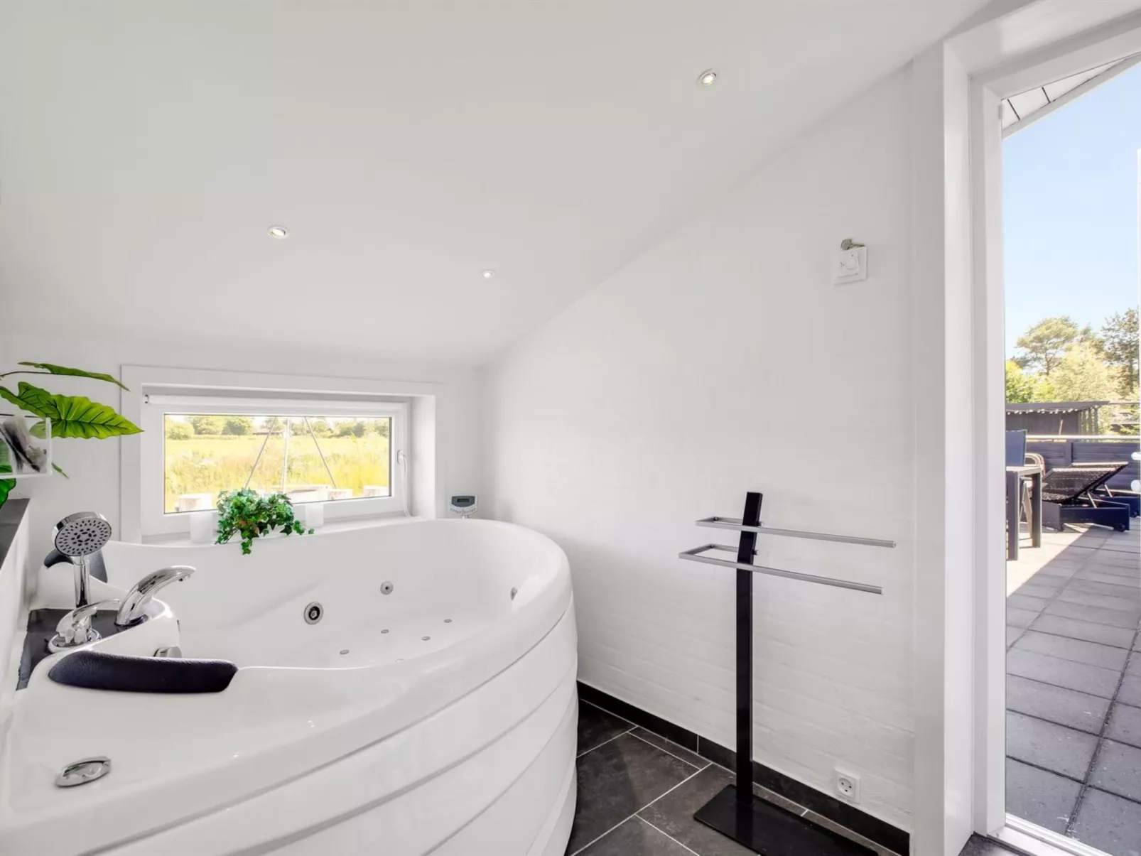 "Erna" - 400m from the sea-Dedans