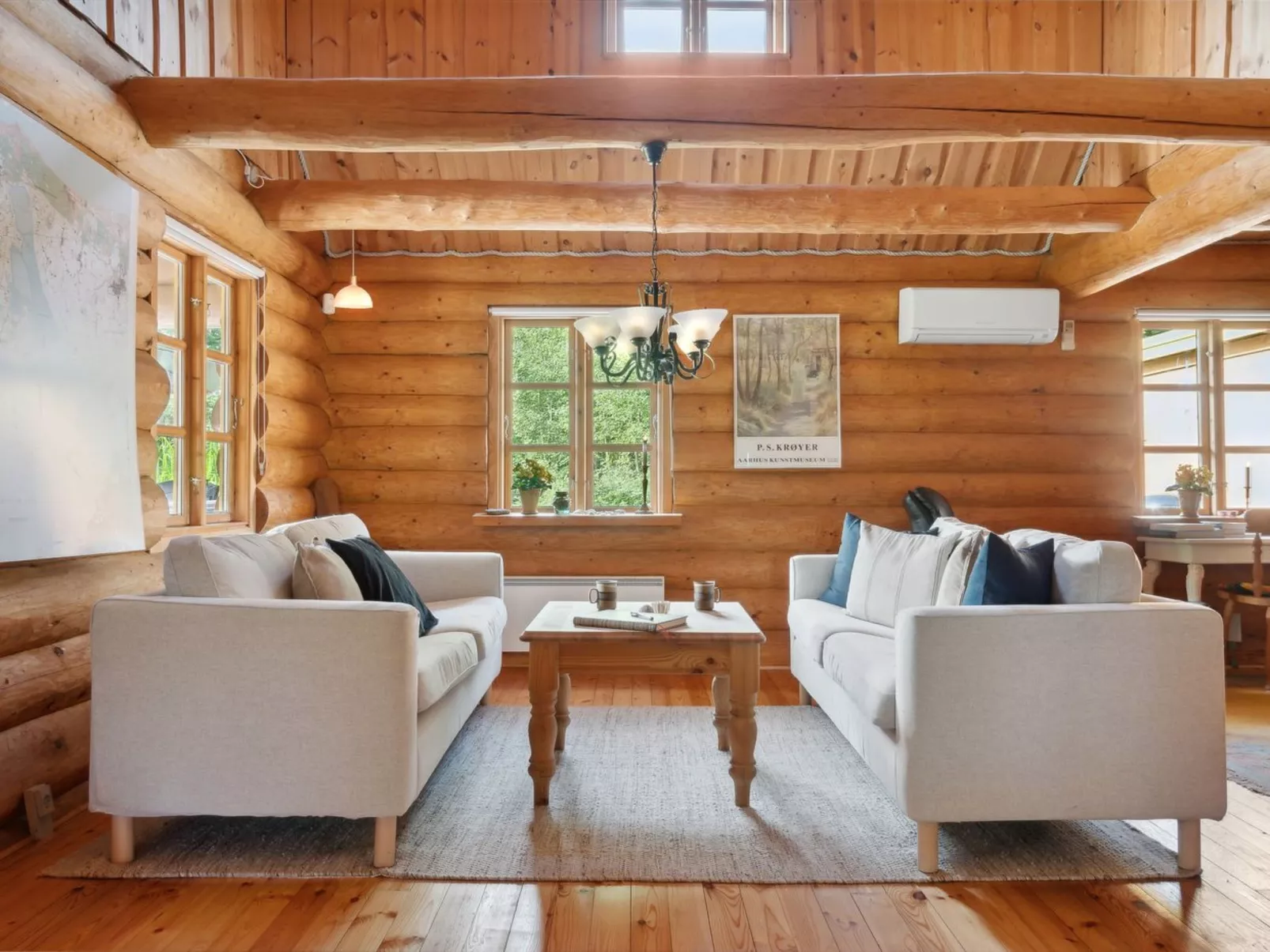 "Elsia" - 1.5km to the fjord-Inside