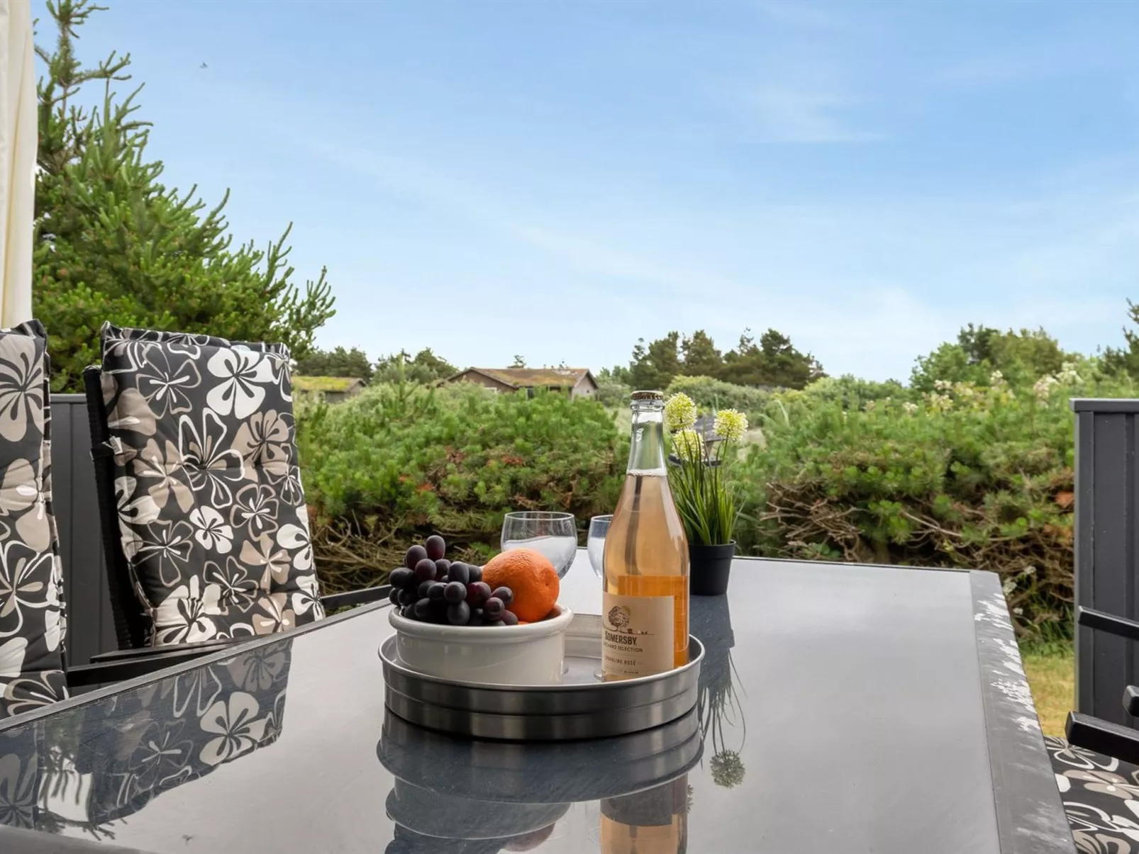 "Bryniulf" - 1.8km from the sea-Outside