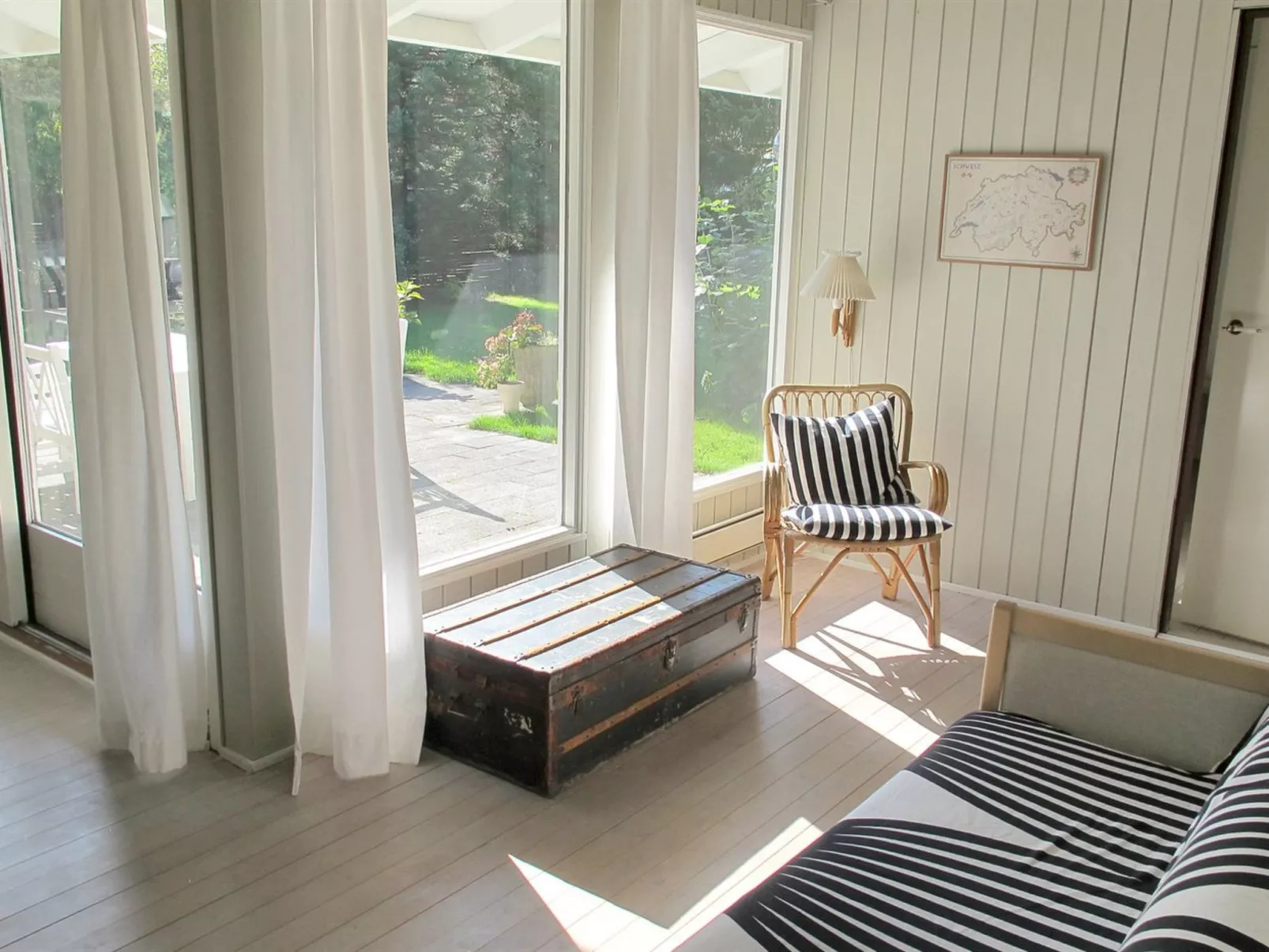 "Claudette" - 1km from the sea-Inside