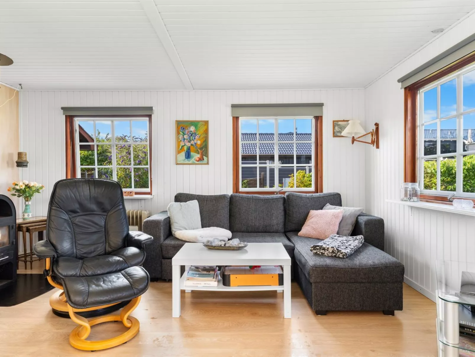 "Neea" - 40m from the sea-Drinnen