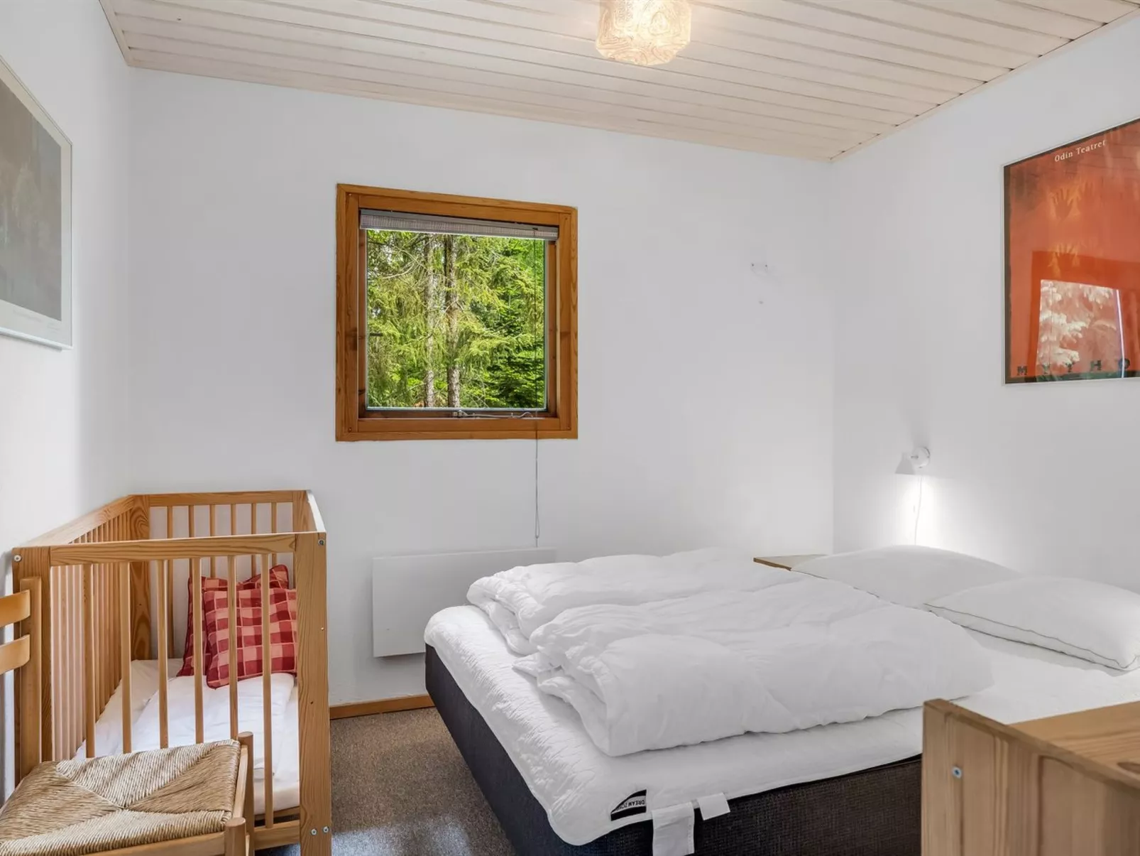 "Anine" - 200m to the fjord-Inside