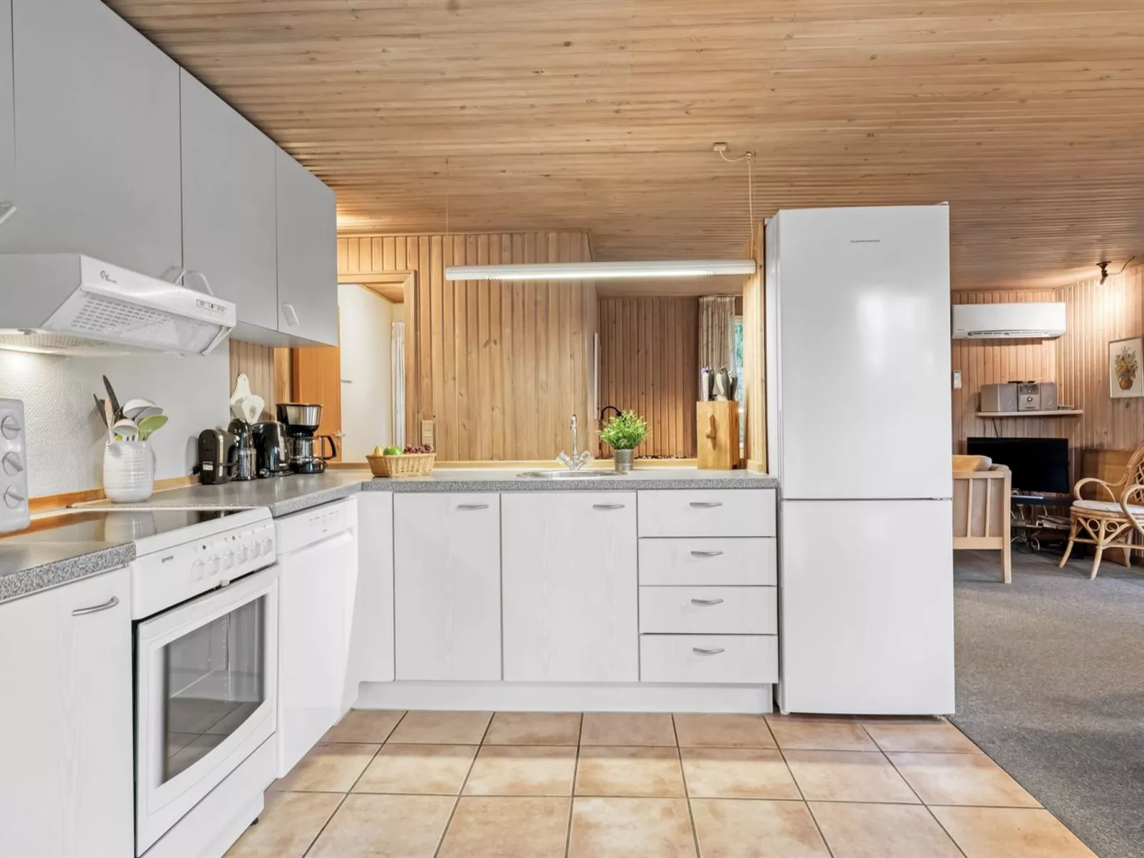 "Sisilia" - 400m from the sea-Dedans