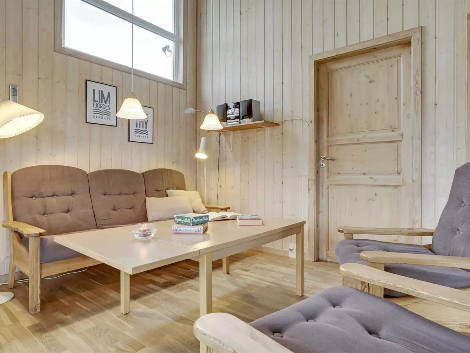 "Jerg" - 500m from the sea-Drinnen