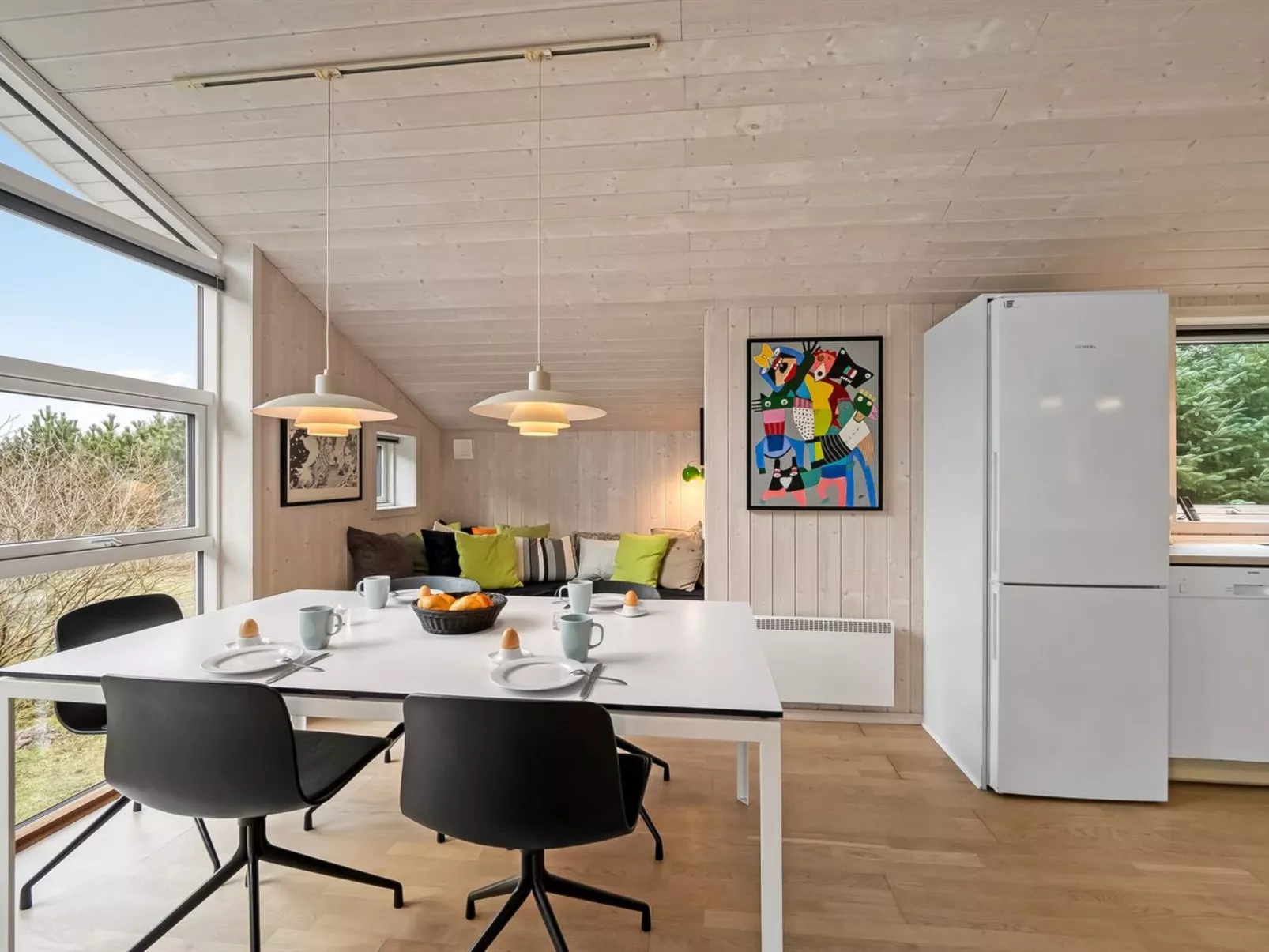 "Helen" - 500m to the fjord-Inside