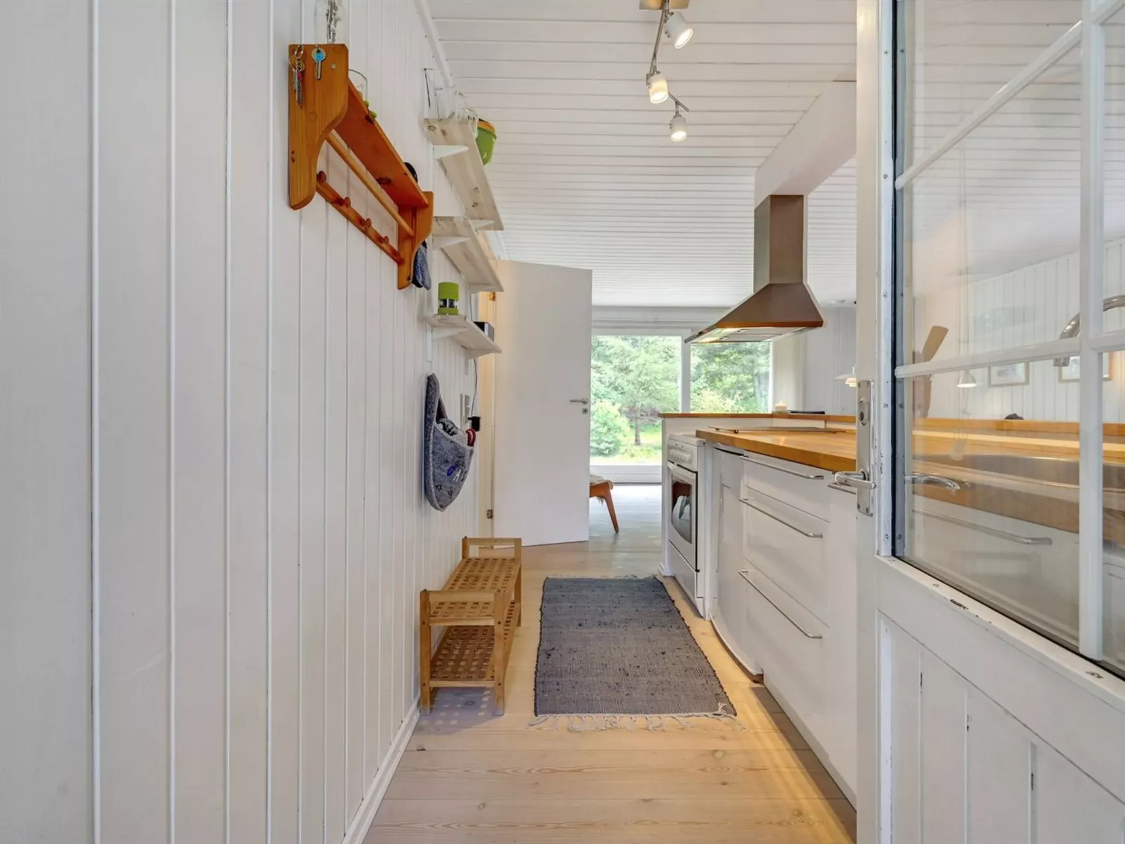 "Hamund" - 700m from the sea-Drinnen