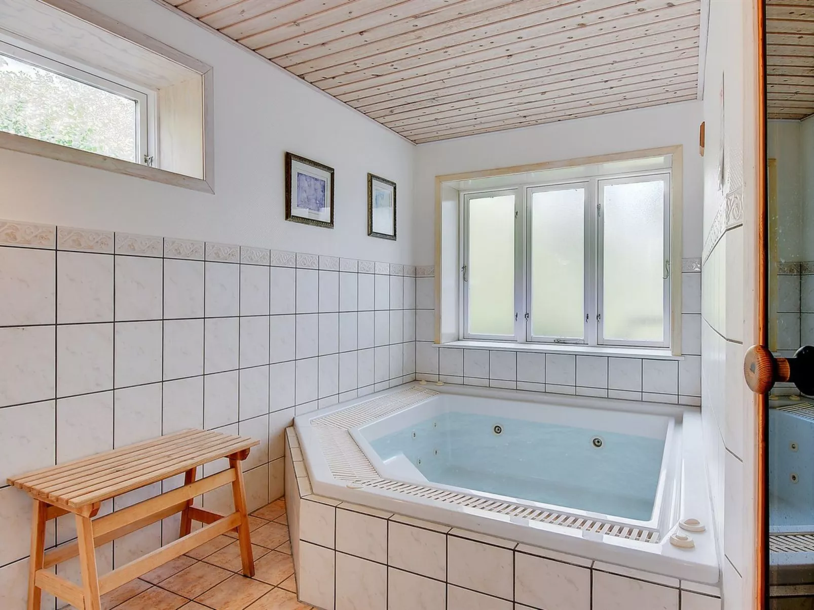 "Etta" - 957m from the sea-Inside