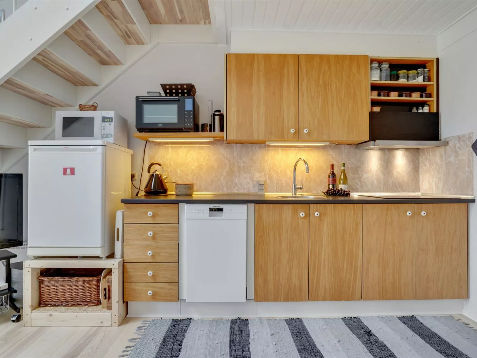 "Tofan" - 100m to the fjord-Dedans