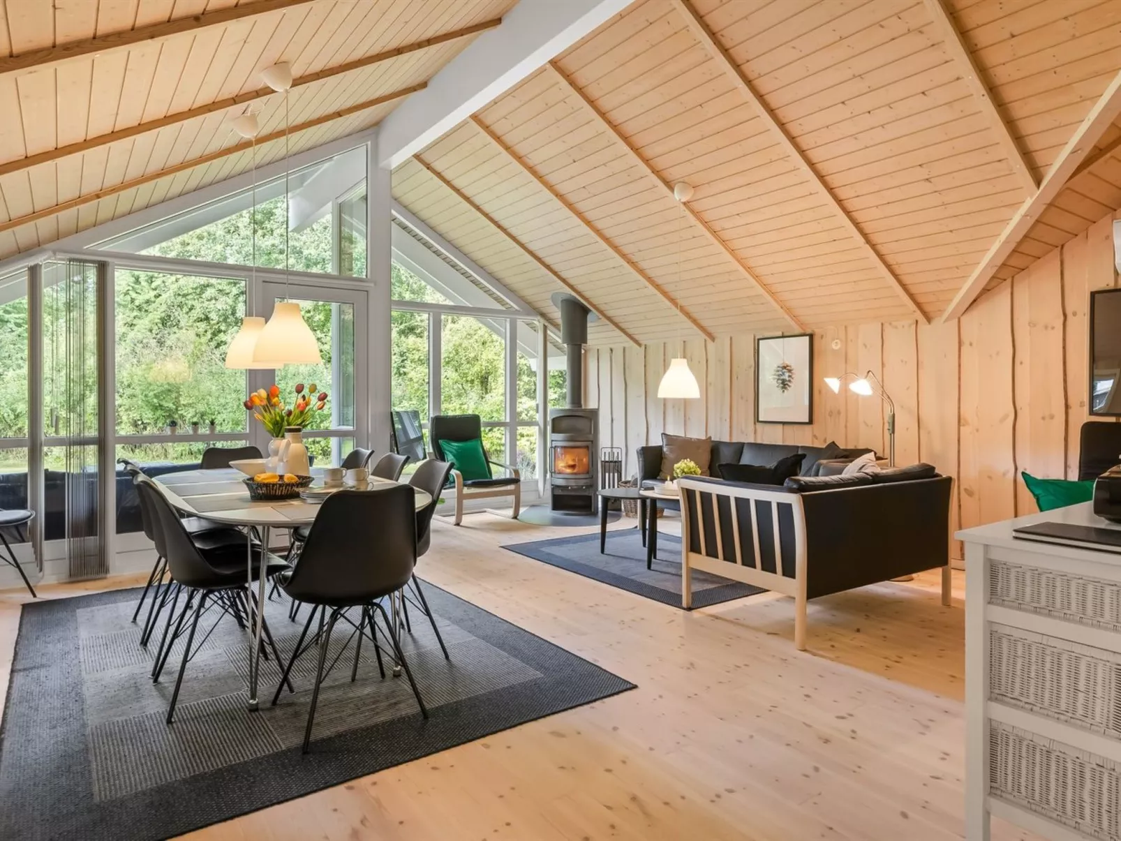 "Kaare" - 34.2km from the sea-Inside