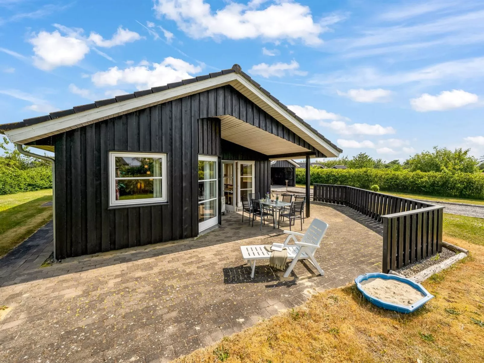 "Saara" - 700m to the fjord-Draußen