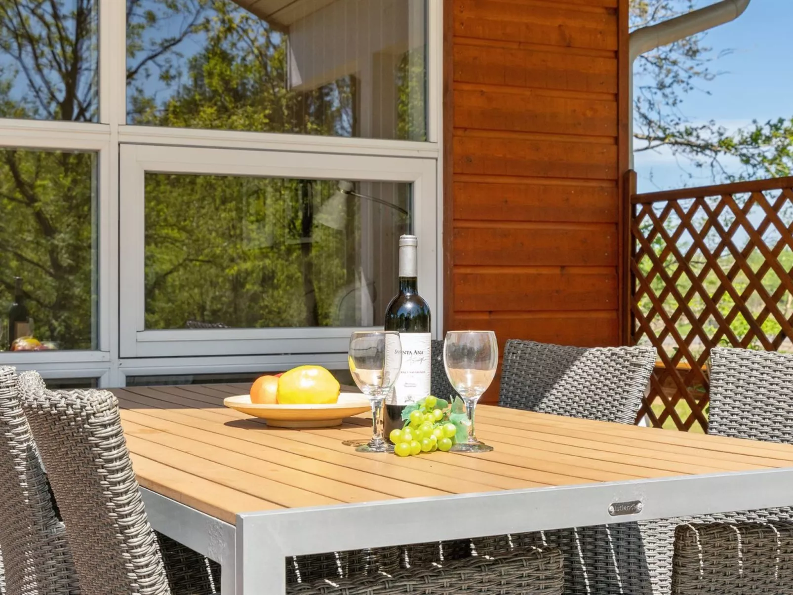 "Ebbi" - 36km from the sea-Outside