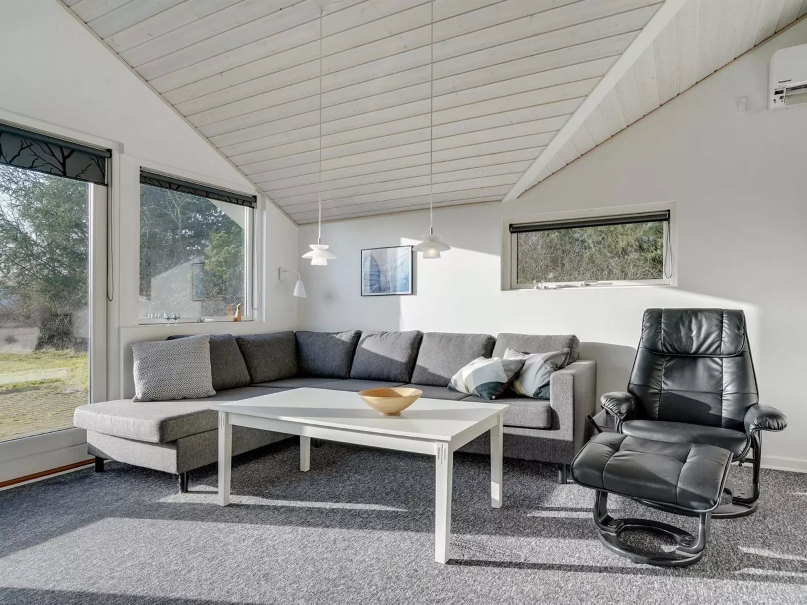 "Ingward" - 300m to the fjord-Dedans