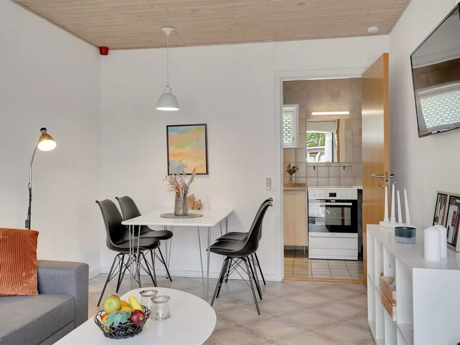 "Iida" - 20km from the sea-Dedans