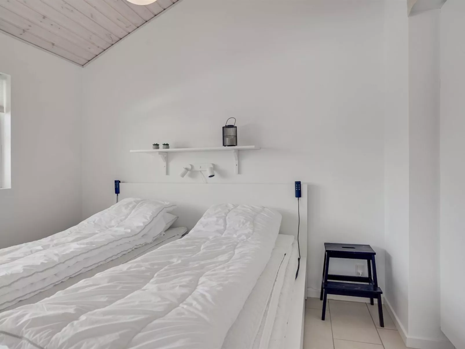 "Asel" - 4km from the sea-Inside