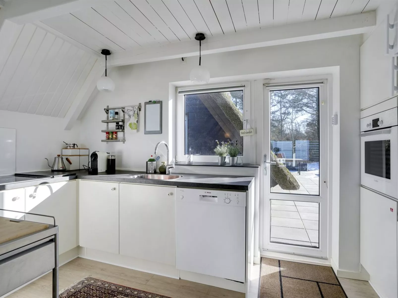 "Aranja" - 300m to the fjord-Inside