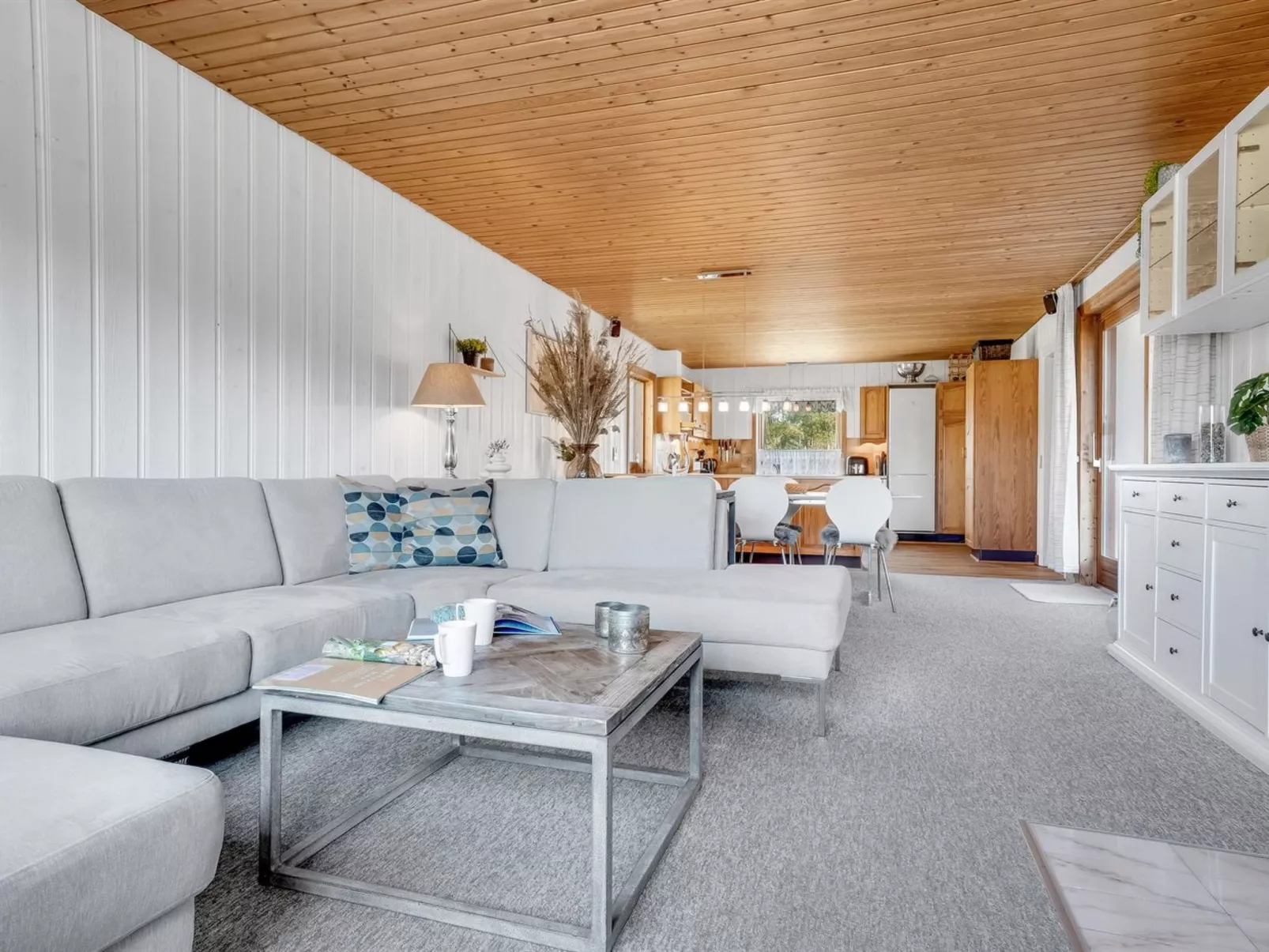 "Hakon" - 550m from the sea-Drinnen