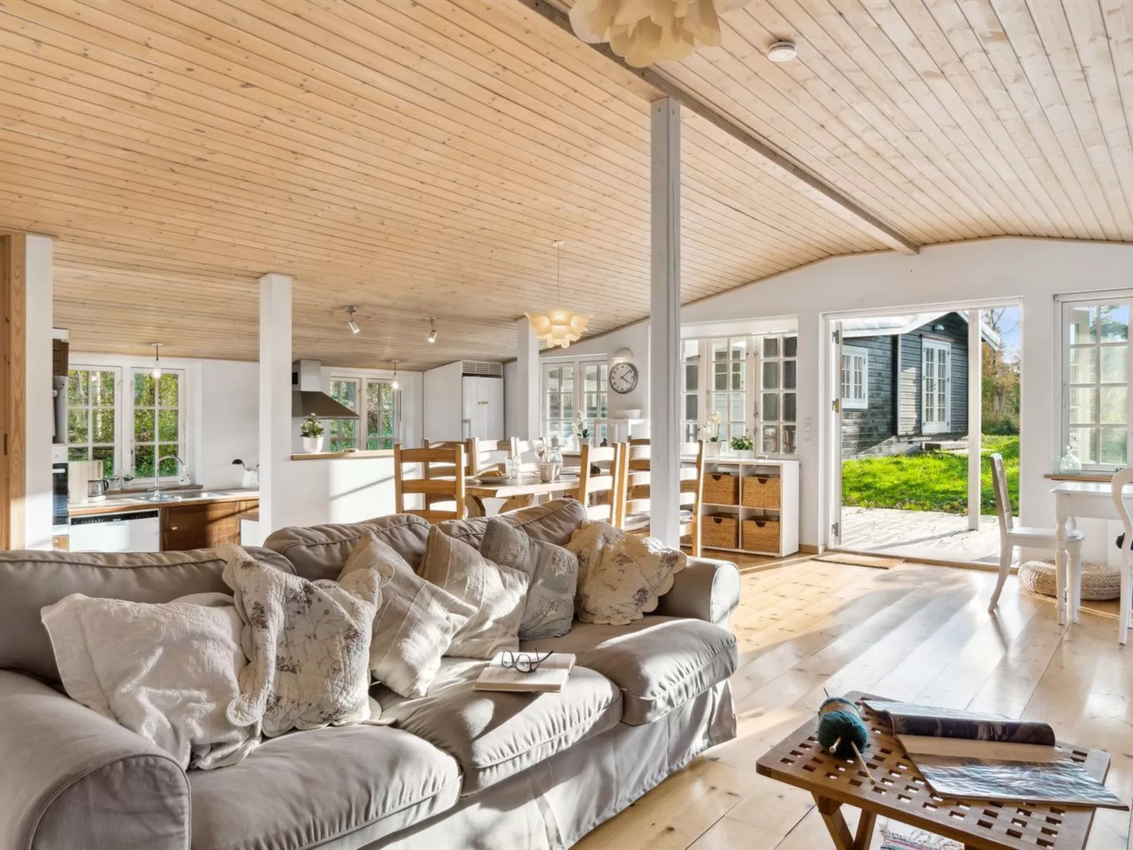 "Rami" - 2km from the sea-Inside