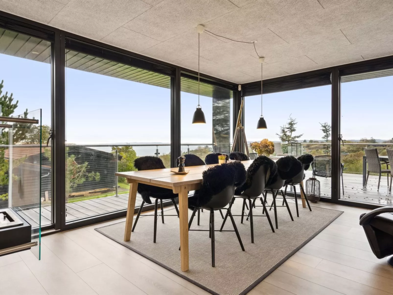 "Iarund" - 600m from the sea-Inside