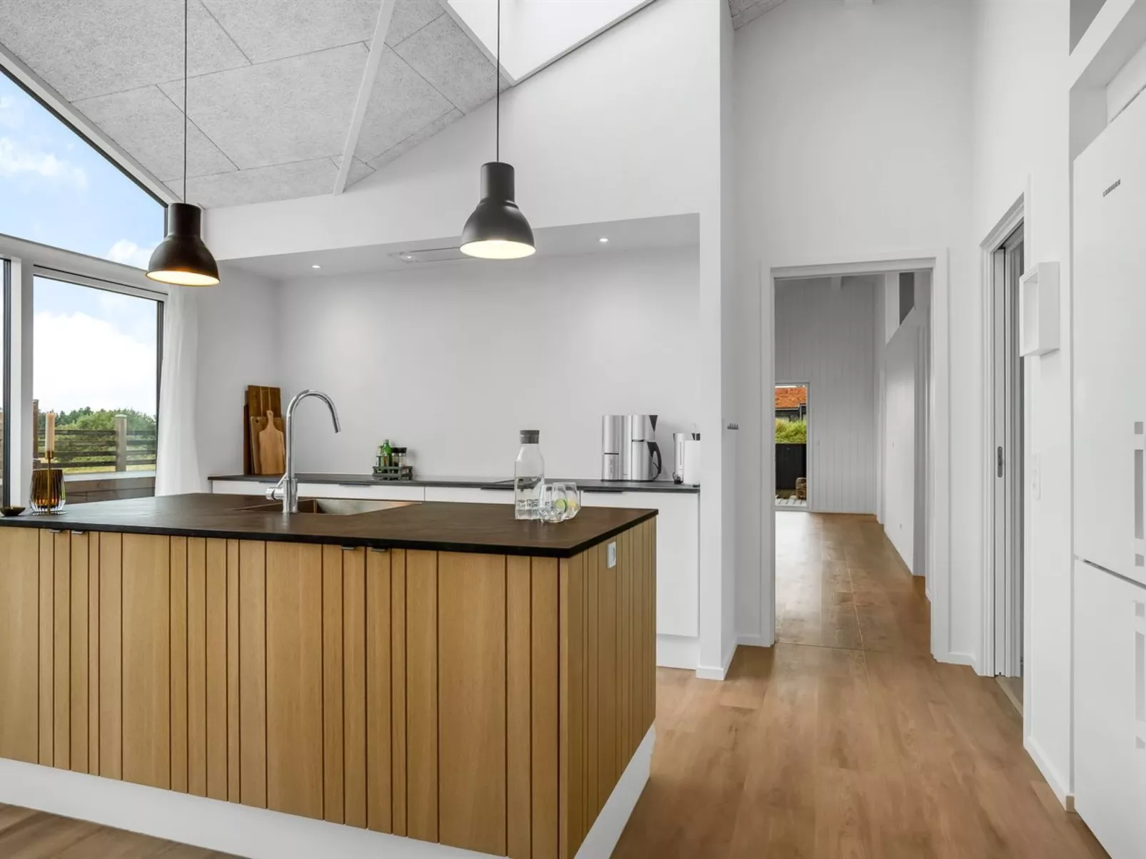 "Egil" - 1.5km from the sea-Drinnen