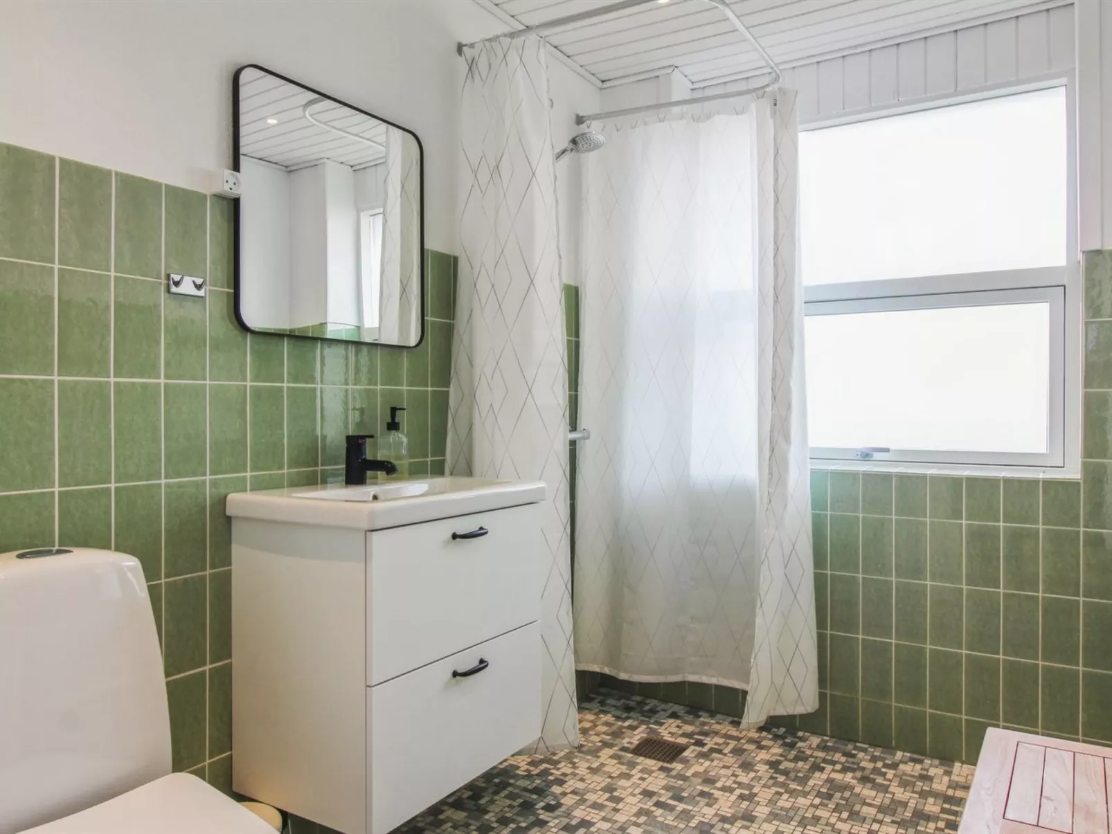 "Skyler" - 400m from the sea-Dedans