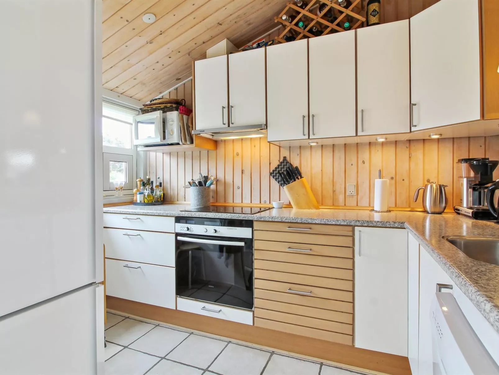 "Amelia" - 350m from the sea-Inside