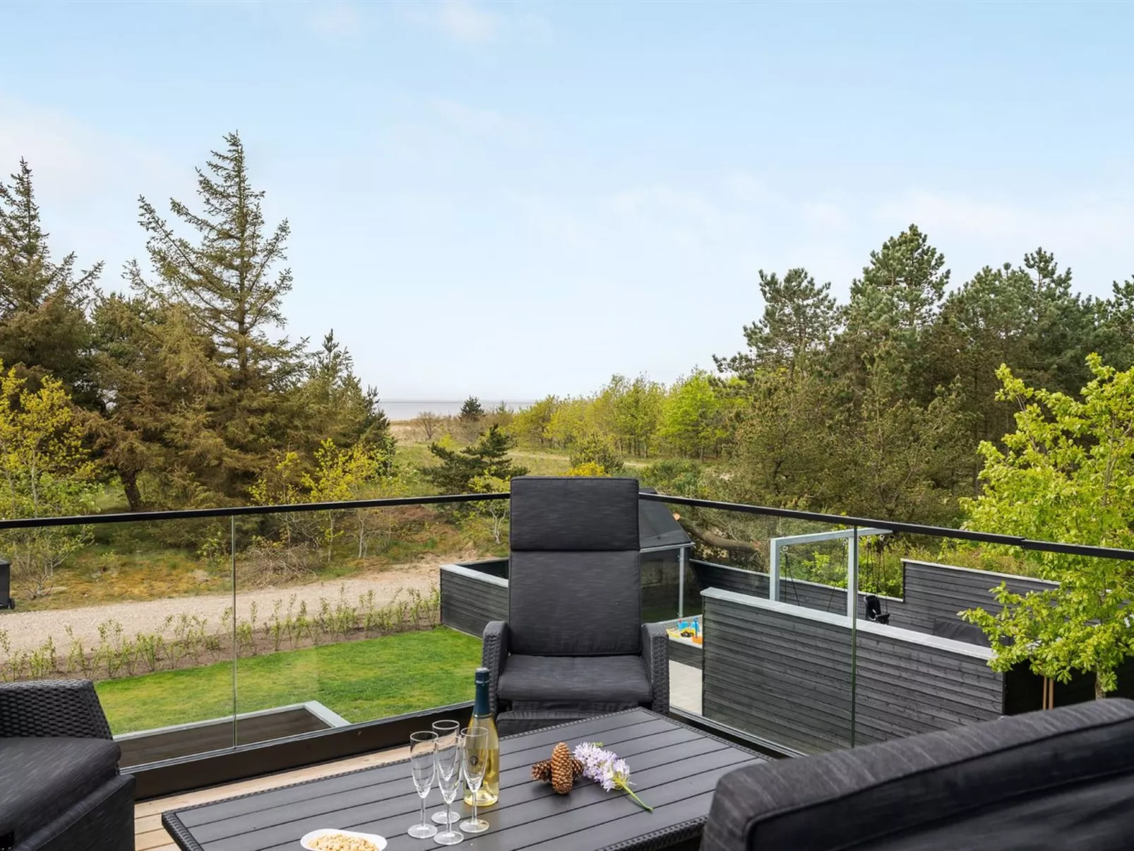 "Jonne" - 200m to the fjord-Draußen