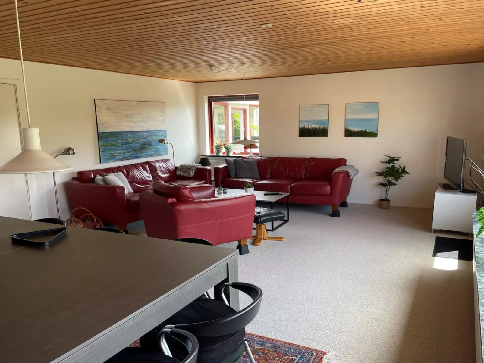 "Ingward" - 750m from the sea-Dedans