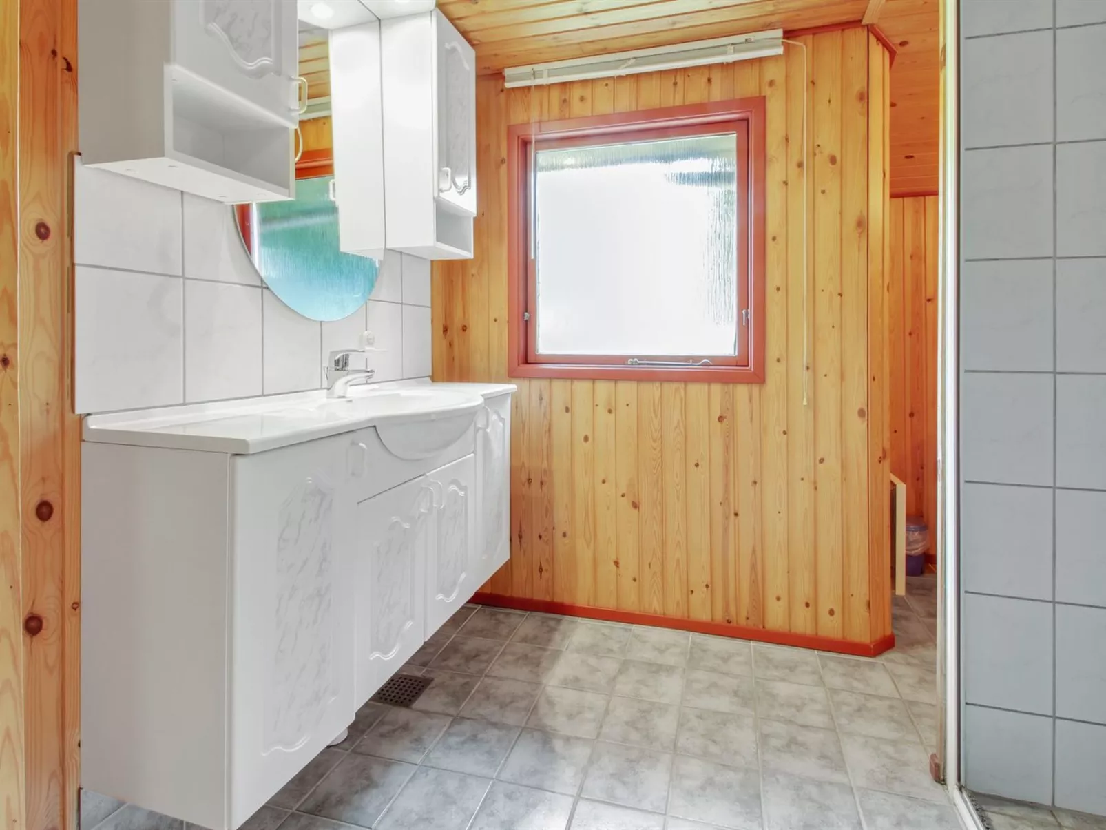 "Gunsten" - 2.3km from the sea-Inside