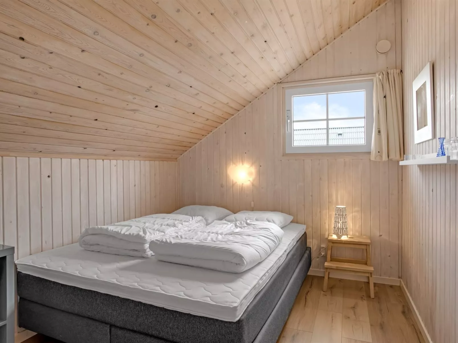 "Anu" - 300m to the fjord-Drinnen