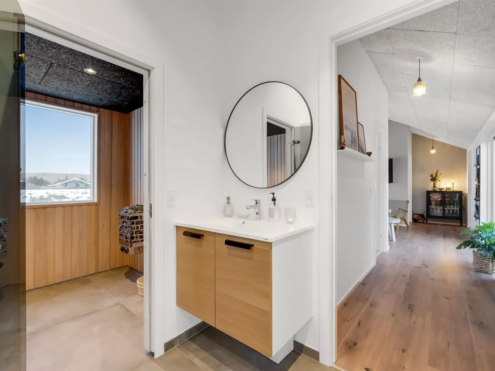 "Ivar" - 300m from the sea-Inside