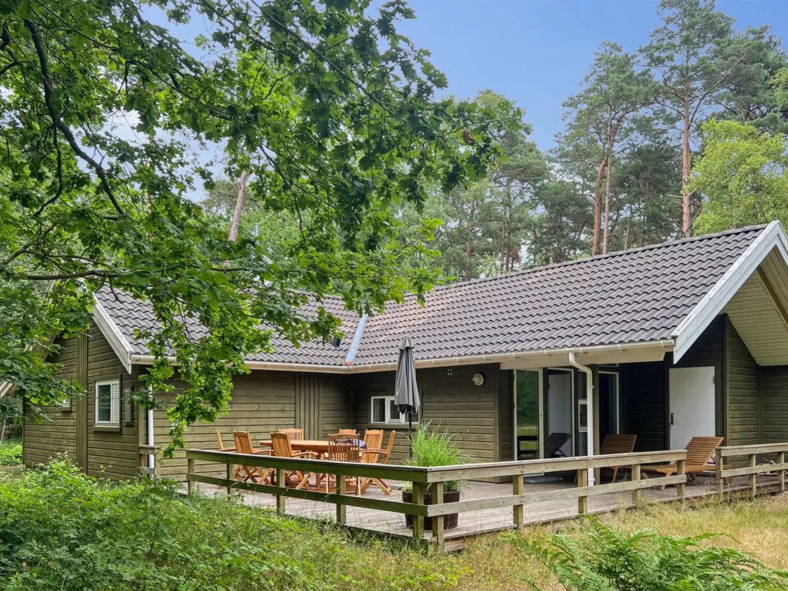 "Ellynor" - 600m from the sea-Outside