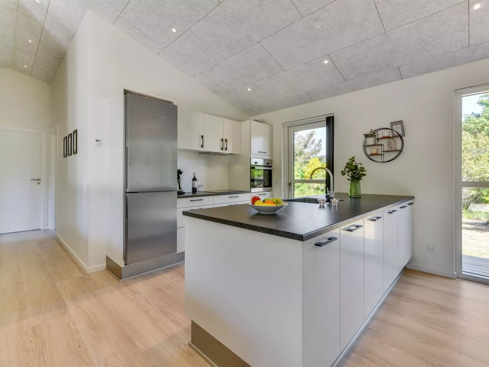 "Merve" - 800m to the fjord-Inside