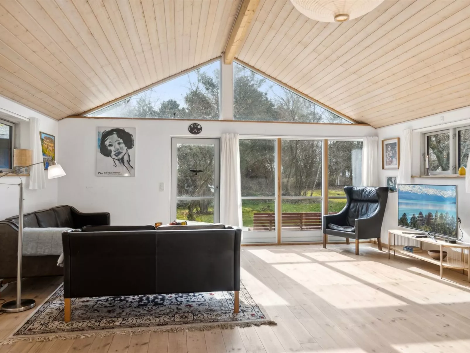 "Benni" - 120m to the fjord-Drinnen