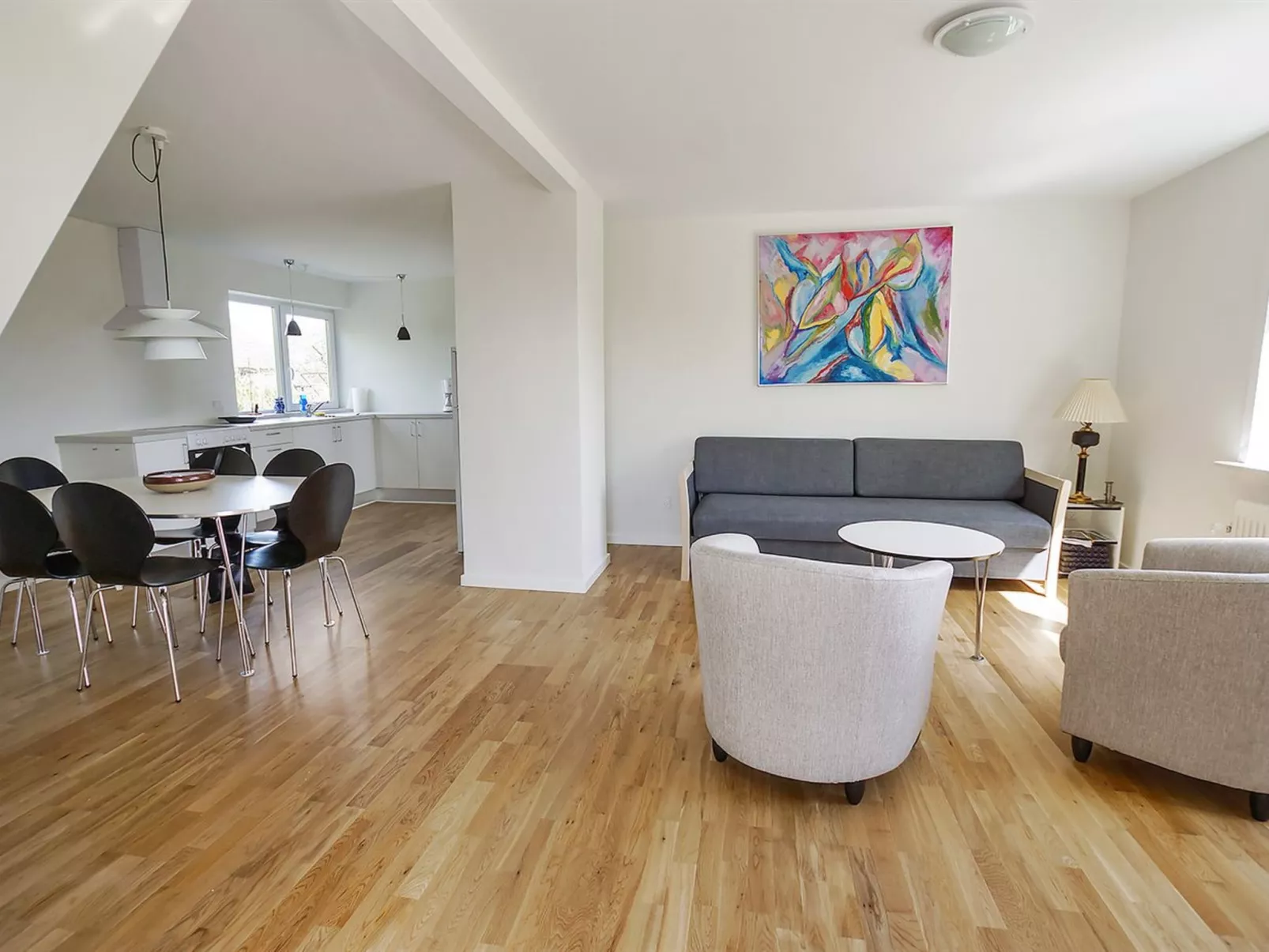 "Mirja" - 50m to the fjord-Drinnen