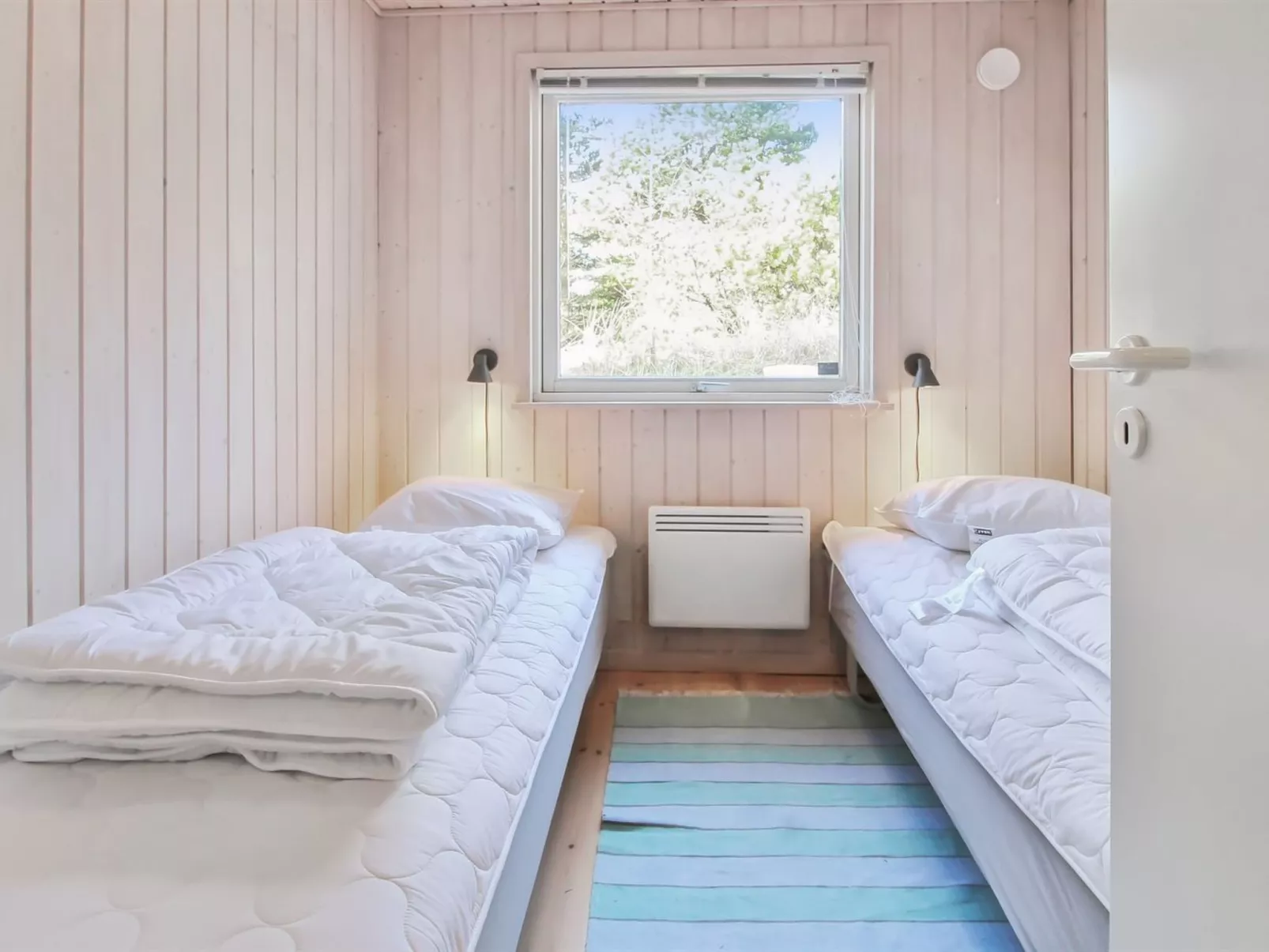 "Jakko" - 2.6km from the sea-Inside