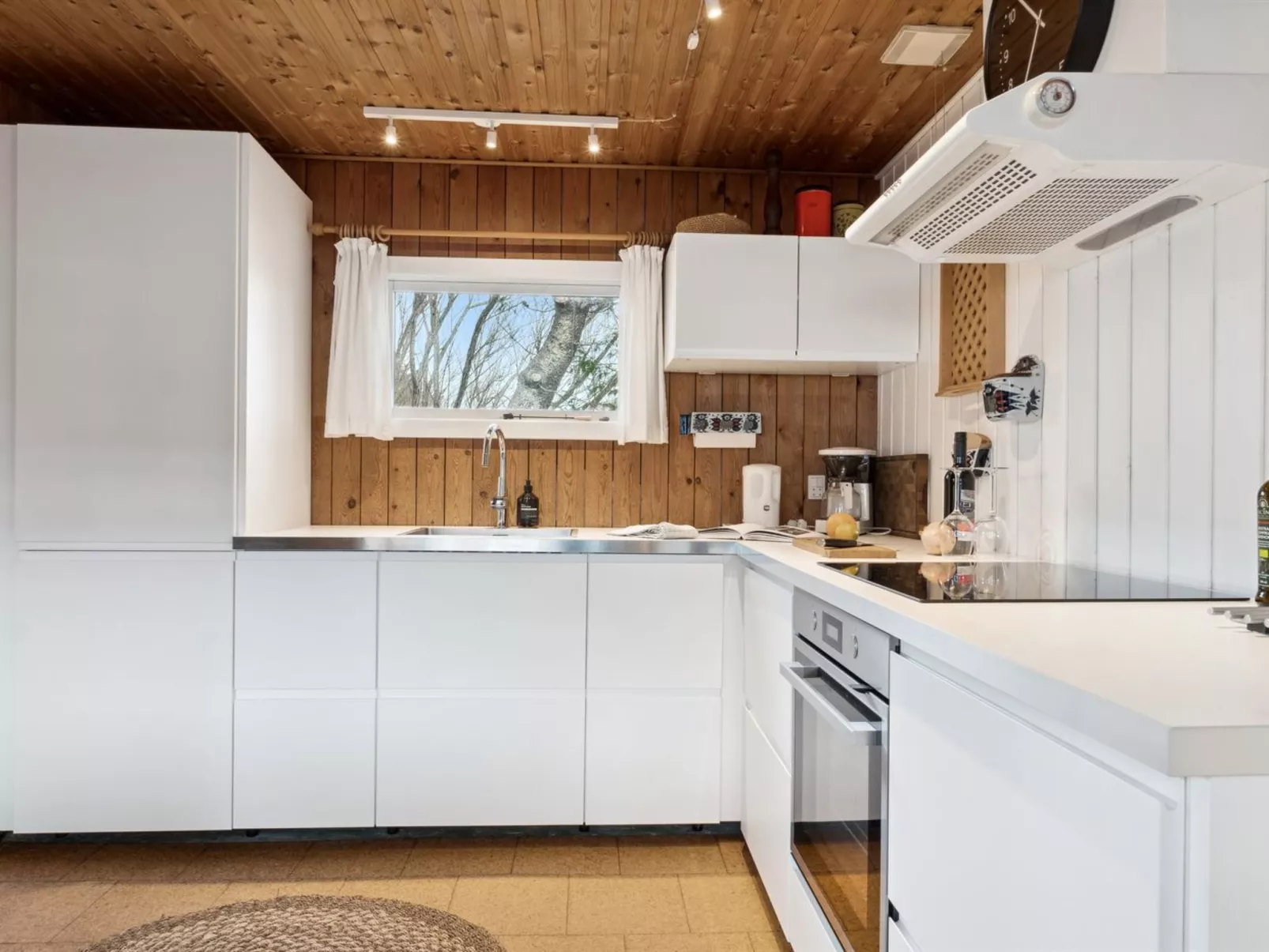 "Jukka" - 2km from the sea-Inside