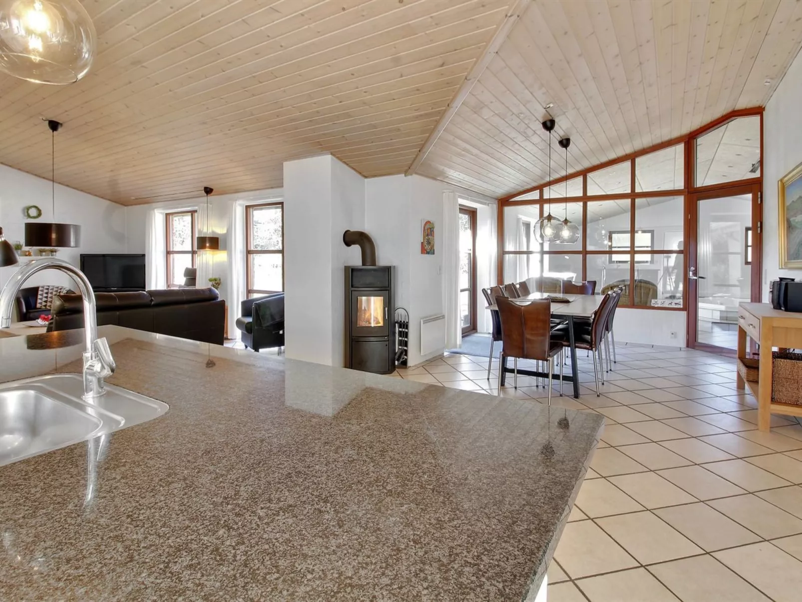 "Holmved" - 1.2km from the sea-Inside