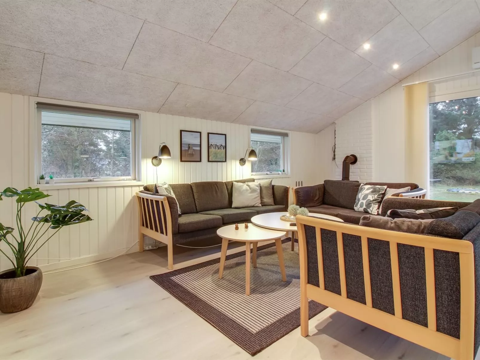 "Ria" - 250m from the sea-Inside