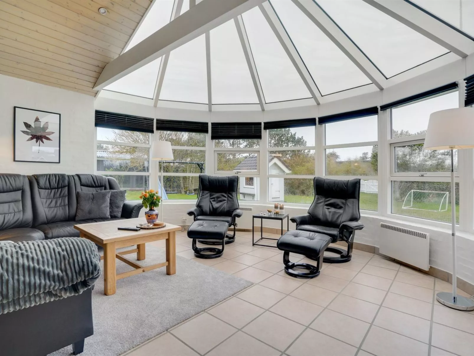 "Svenn" - 400m from the sea-Inside