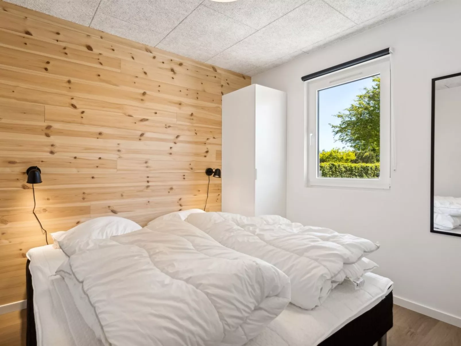 "Eunice" - 850m from the sea-Inside