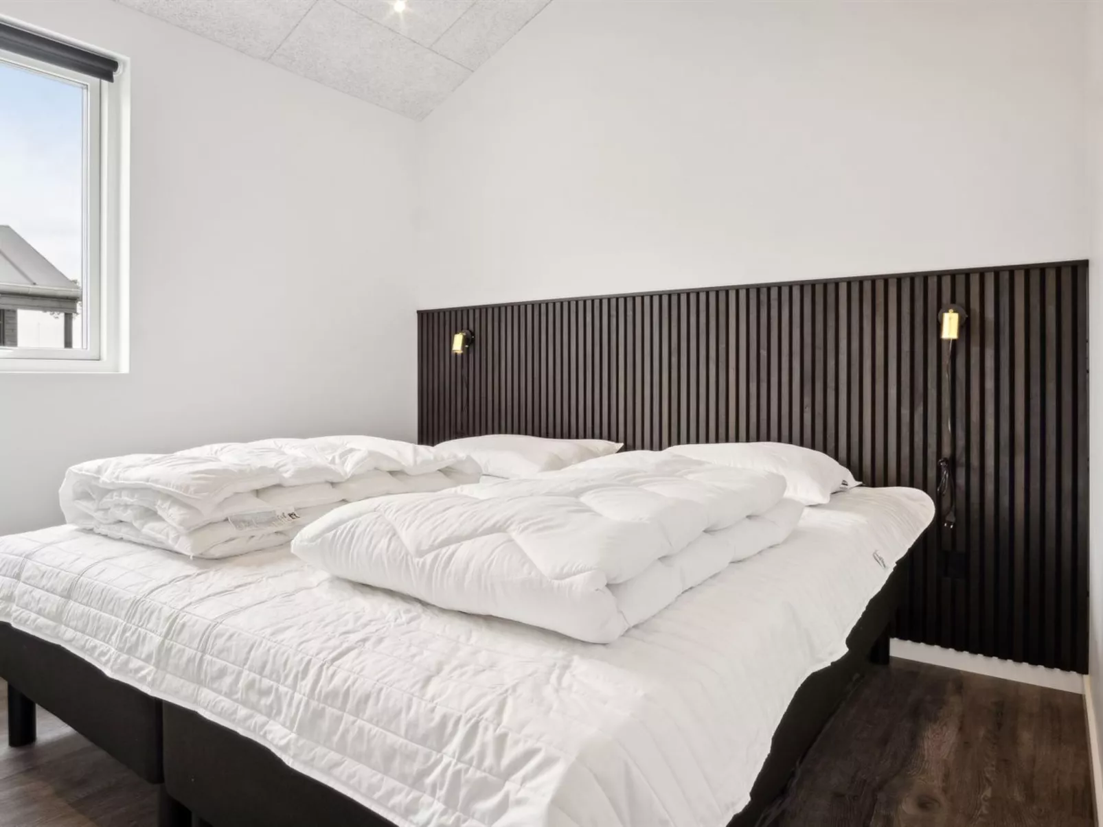 "Stygg" - 75m from the sea-Inside