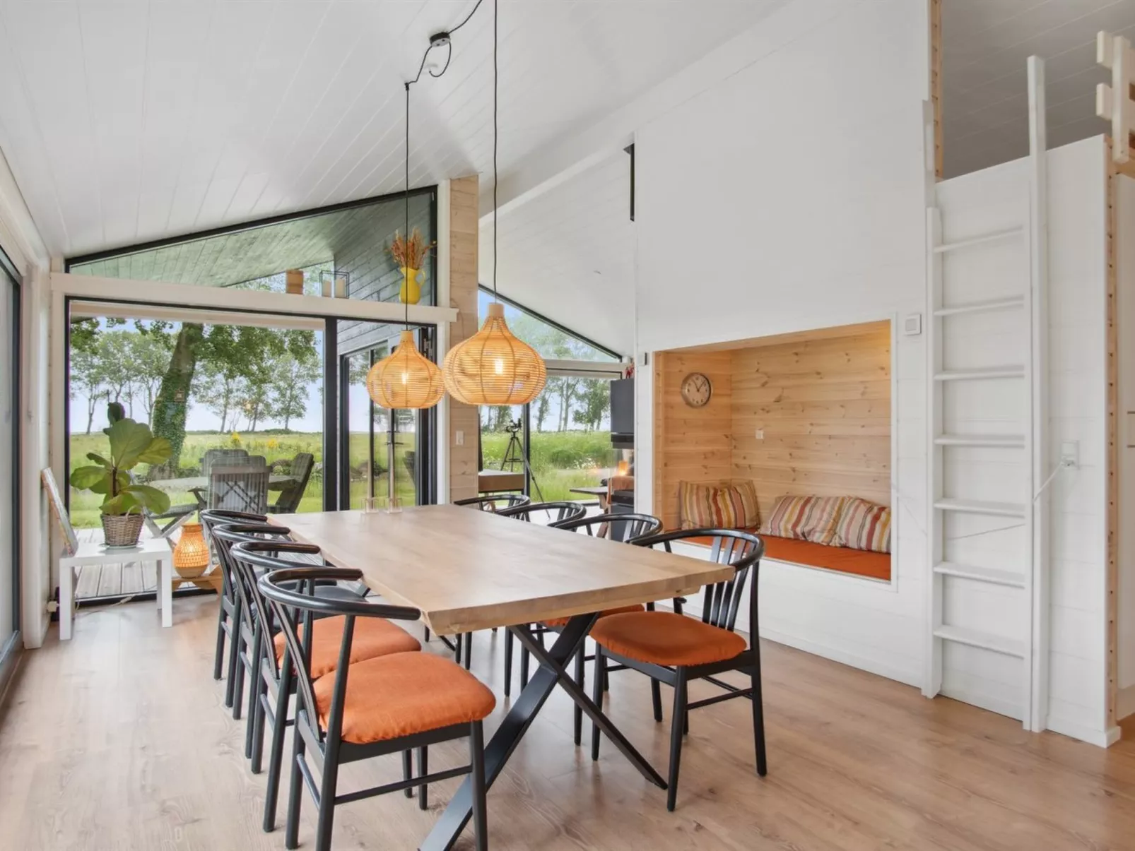 "Huldrik" - 100m from the sea-Inside